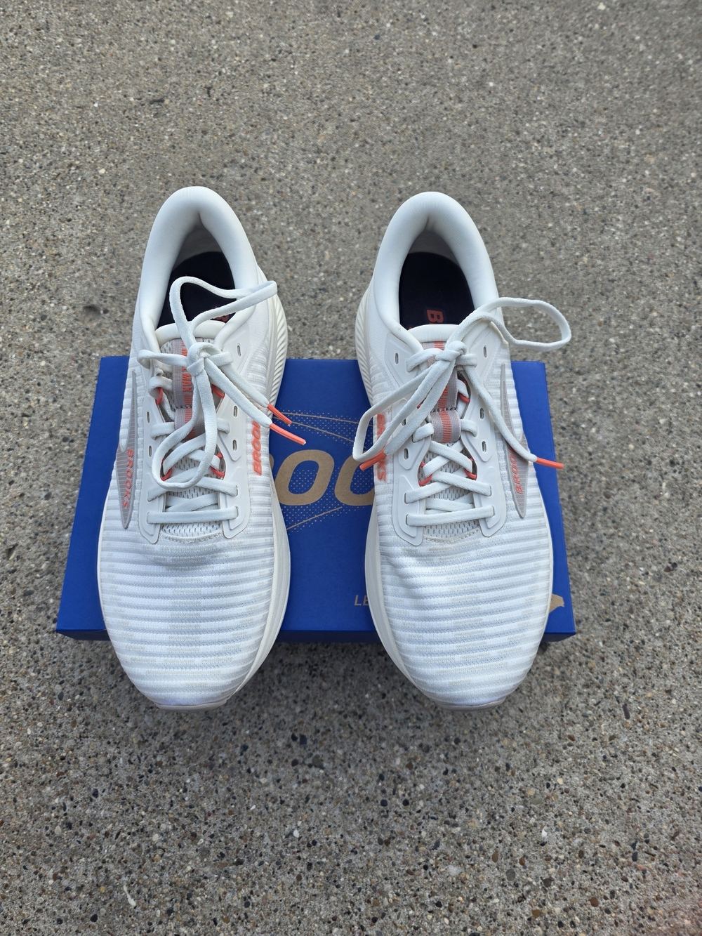 Brooks Women's Revel Max Sneaker Women 10 - Picture 6 of 15